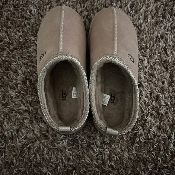 UGG Tan Suede Platform Slip-Ons❤️❤️ - Picture 2 of 7